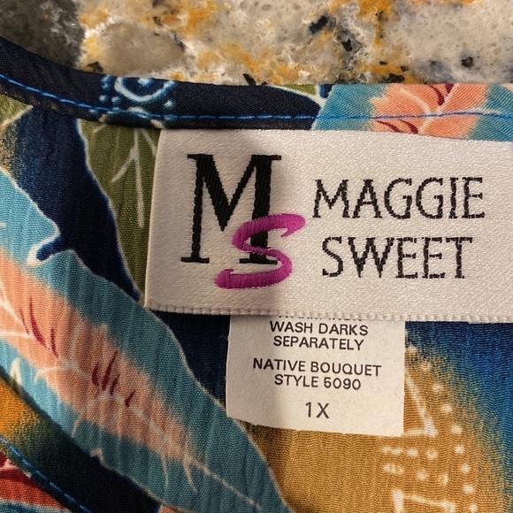 D womens Maggie Sweet sleeveless floral plus size top 1X. EUC - Picture 3 of 3